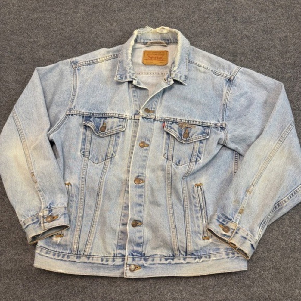 Vintage 90s Levi's 70507 Trucker Denim Jacket Mens Large Made in USA Light Wash